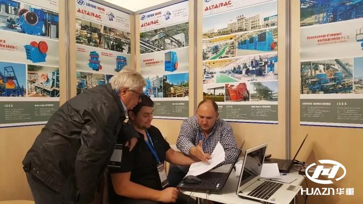 客戶到洛陽大華展位洽談