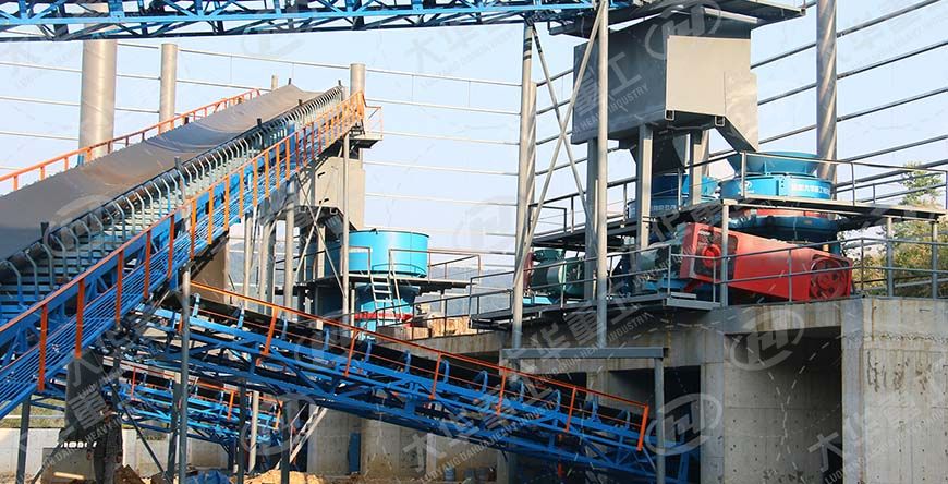 液壓圓錐式破碎機(jī)