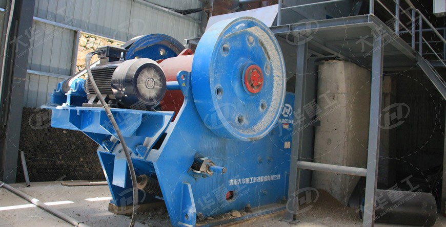 顎式破碎機(jī)