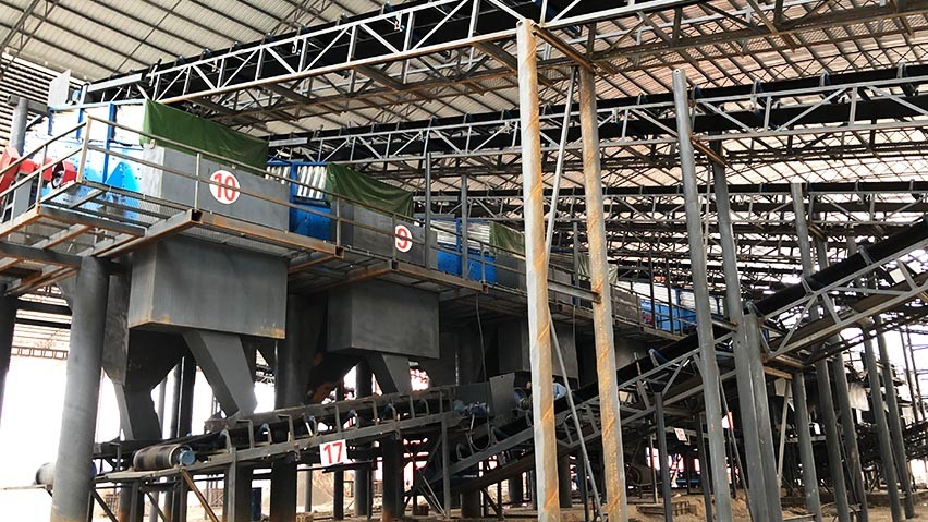 立式復合破碎機