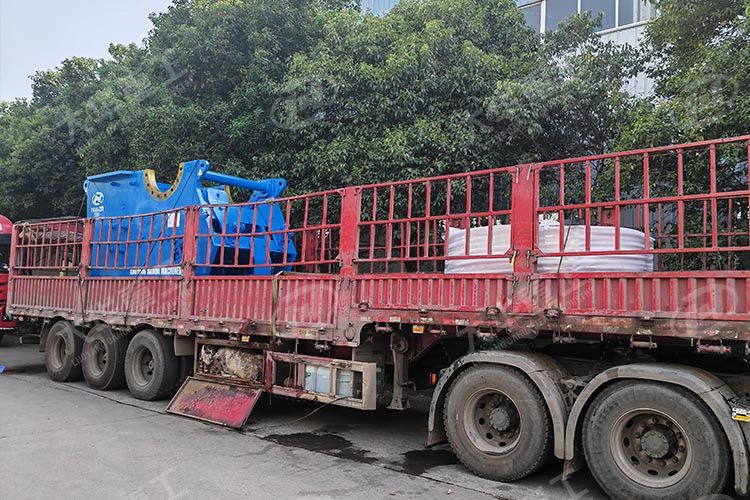 大華重工顎式破碎機(jī)和直線篩發(fā)往越南市場(chǎng)