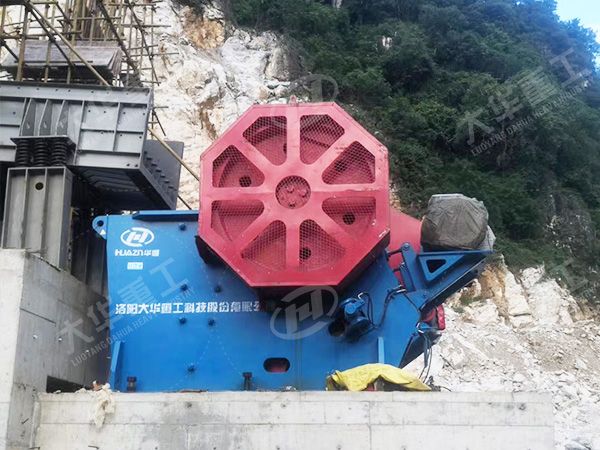 顎式破碎機(jī)