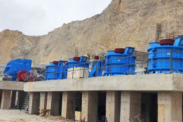 立式復(fù)合制砂機(jī)