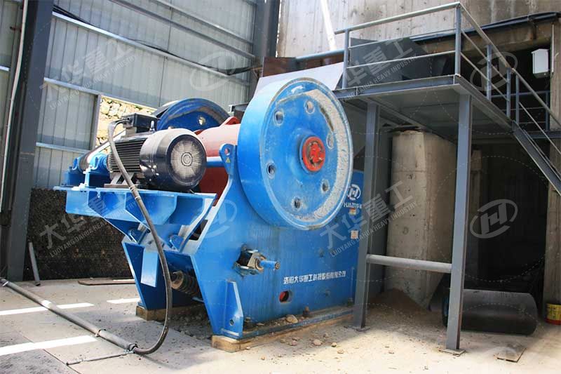 鄂式破破碎機(jī)