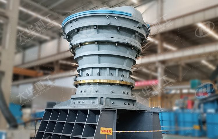 旋回破碎機(jī)