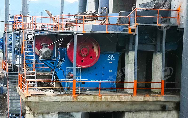 顎式破碎機使用過程中的除塵方法