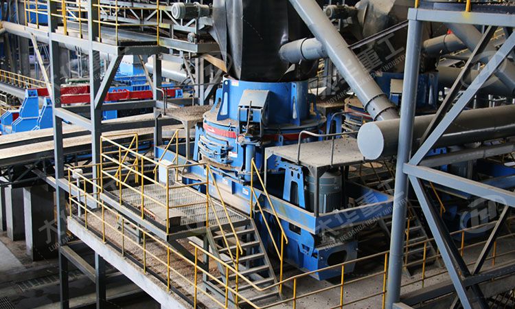 立式?jīng)_擊破碎機(jī)(制砂機(jī))